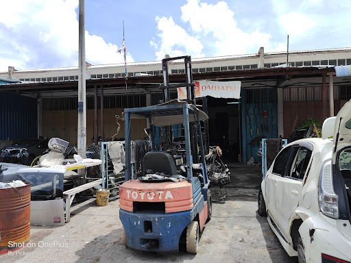 The Pickers Station Garage The Pickers Station Garage