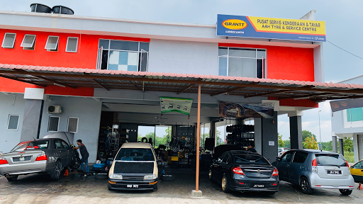 AAH TYRE & SERVICE CENTRE AAH TYRE & SERVICE CENTRE