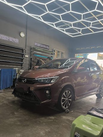 yan auto accessories